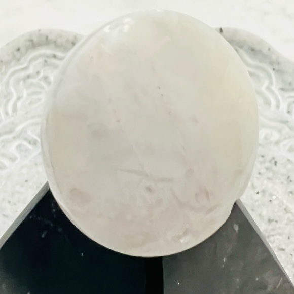 White Lace Agate Large Stone Ring, Handmade by Wandering Bunny LLC - Picture 8 of 11